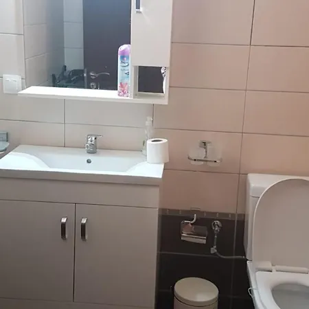 Elena Apartman Marathiász